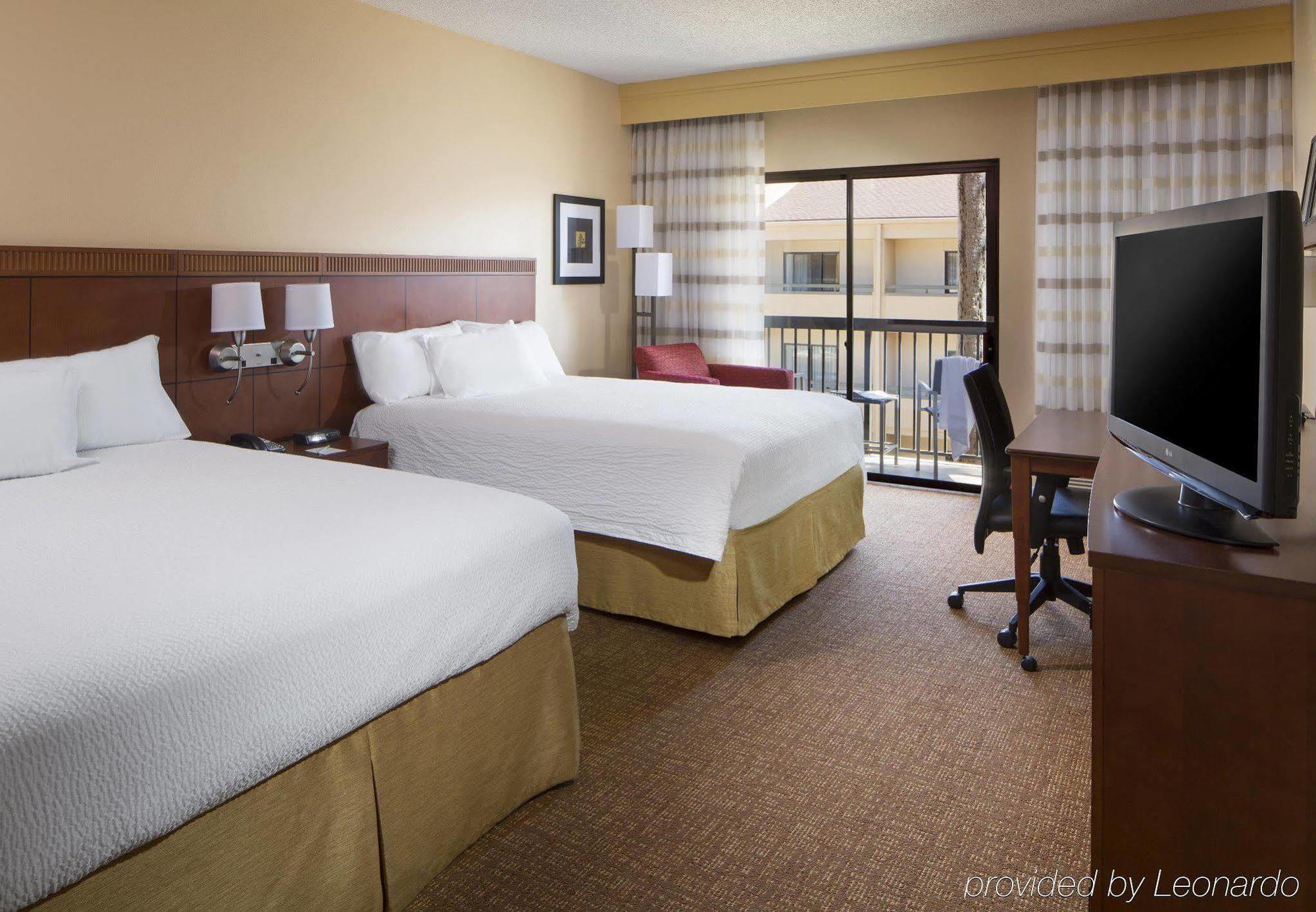 Hotel Courtyard St. Petersburg Clearwater Esterno foto